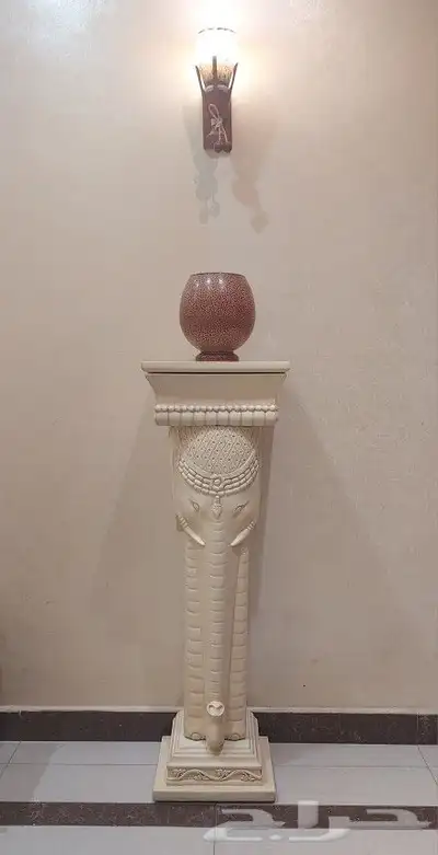 انتيكا قاعدة وادراج خشبية 1