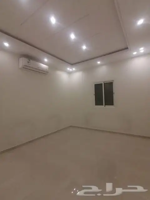 دور ارضي للبيع حي البيان 23