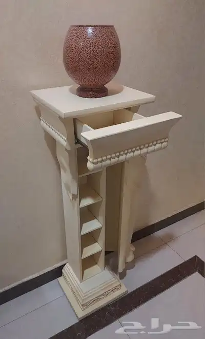 انتيكا قاعدة وادراج خشبية 0