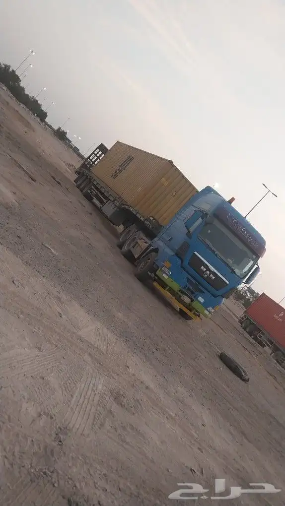 الرياض للوبد لنقل السيارات والمعدات إلى جميع أنحاء المملكة 0