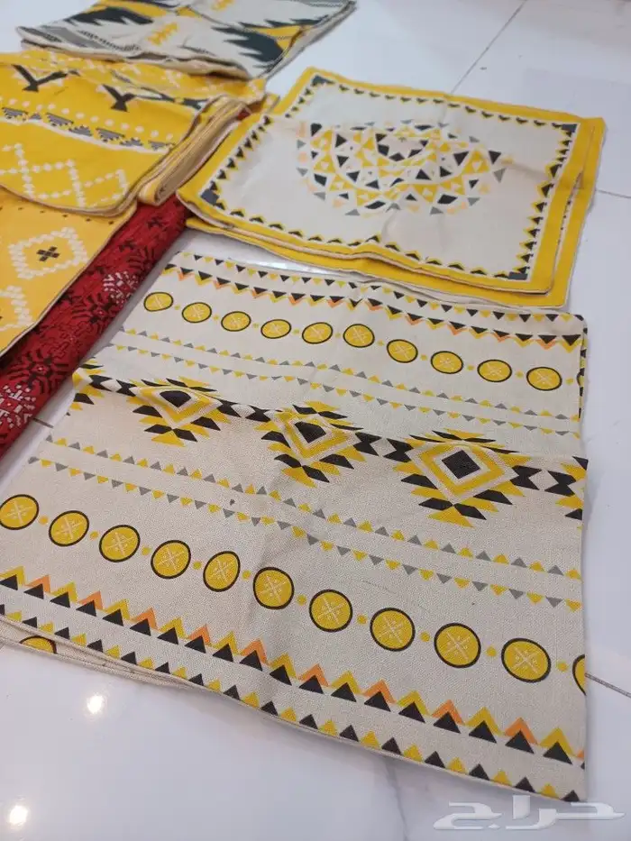 مخدات للبيع 1