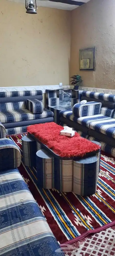 كنب مستعمل بحالة ممتازة 2