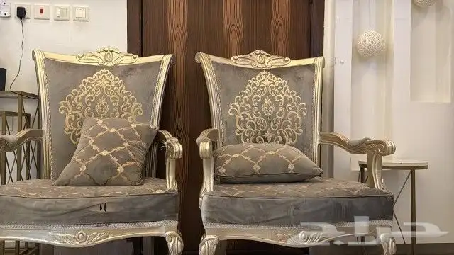 كنب نظيف للبيع قطعتين ثلاثه نفر قطعتين نفر نفروصل السوم 300 0