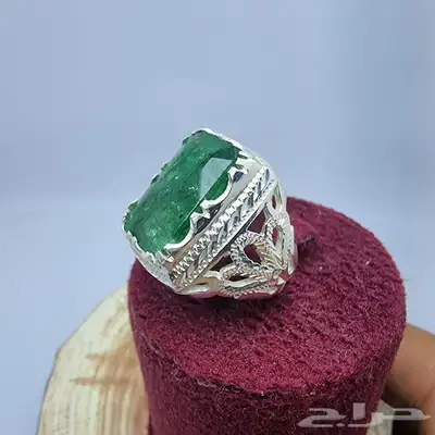 خواتم ب احجار زمرد 1