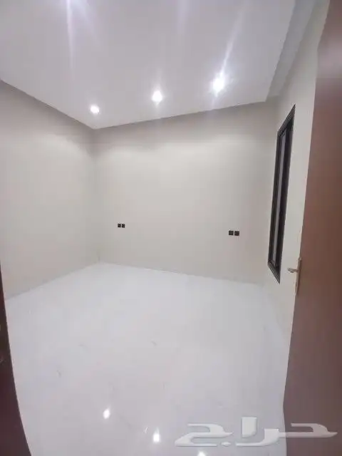 فيلا للبيع في حي ظهرة لبن 1