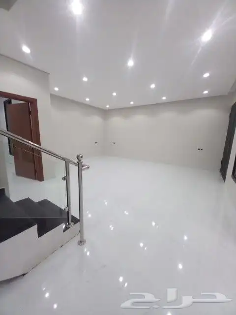 فيلا للبيع في حي ظهرة لبن 5