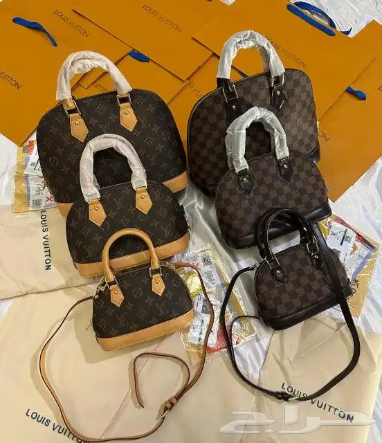 شنط ماركة ميو ميو الاكثر طلبا وجميع الماركات جودة تهبببل 36