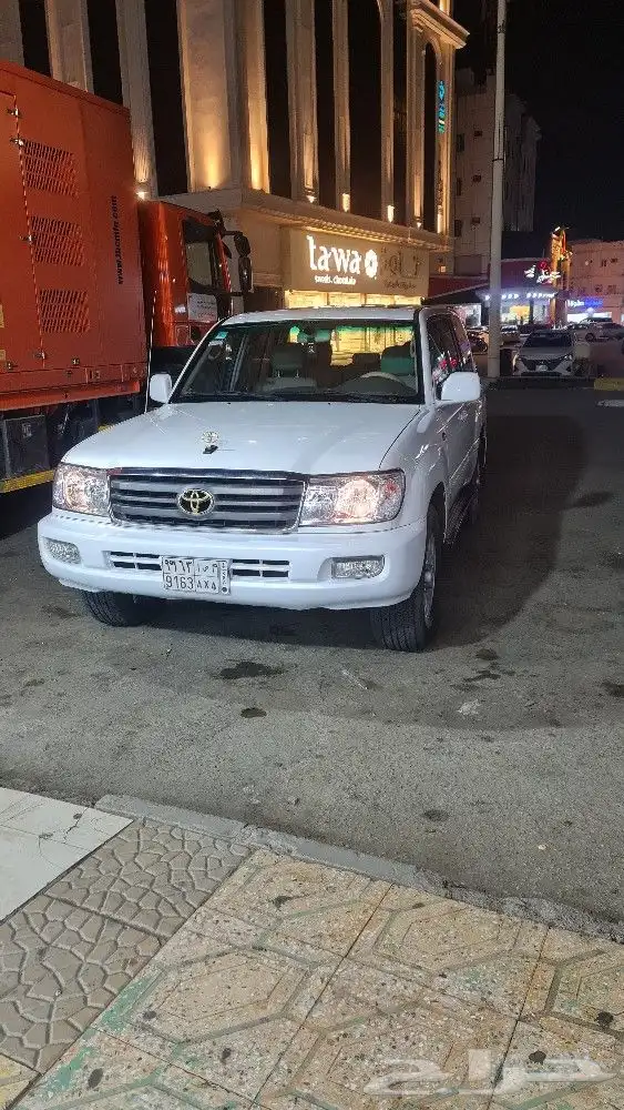 لاندكروزر 2002 فل كامل فتحة 1