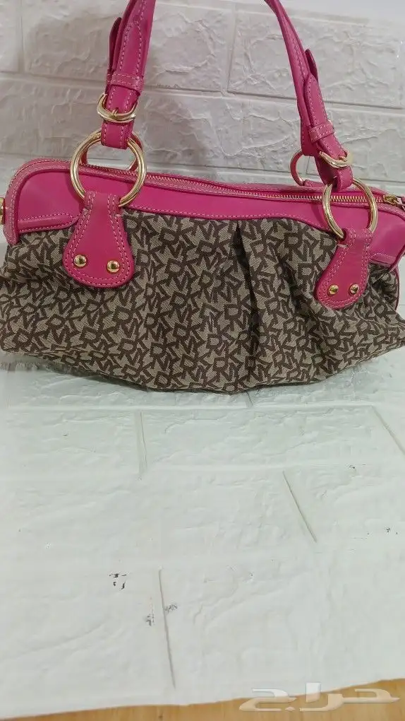 شنط دكنى dkny اصلى 40