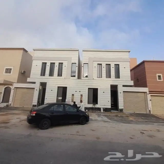 فيلا للبيع في حي ظهرة لبن 0