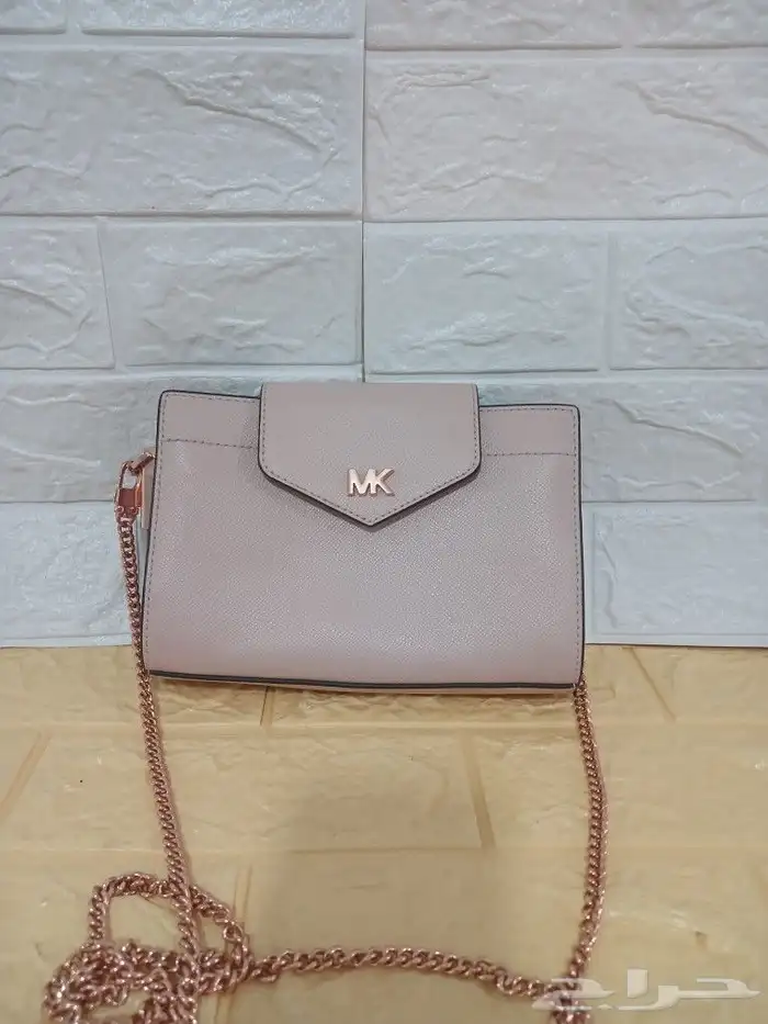 خمس شنط ماركات اصلى ب 1000 ريال فقط 23