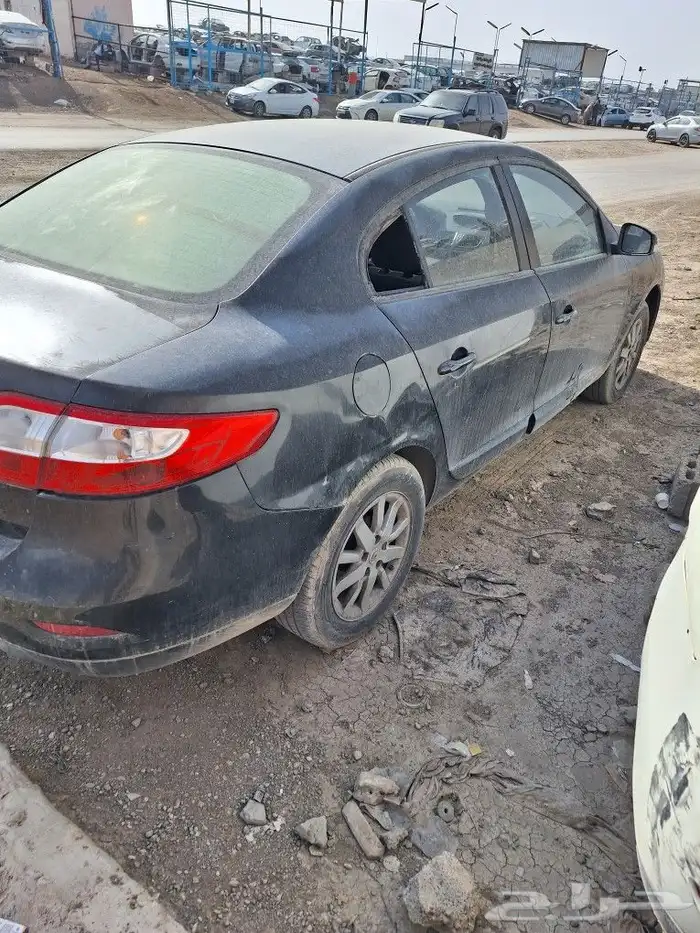 رينو فلوانس 2012 قطع غيار تشليح مستعمل 1