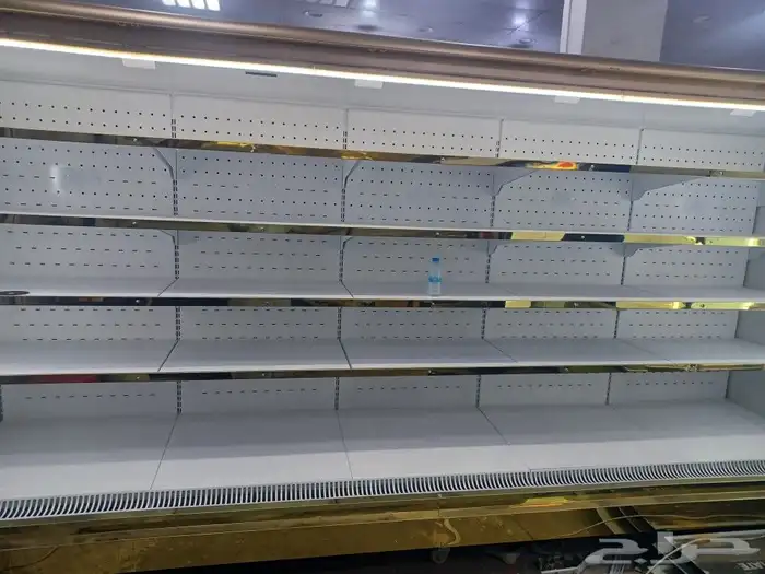 تلاجه عرض 4متر نوع ايطالي مستخدم نضيف 1