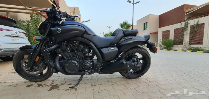 2018 yamaha Vmax with 240mm rear tire kit الوحيد بالمملكة 4
