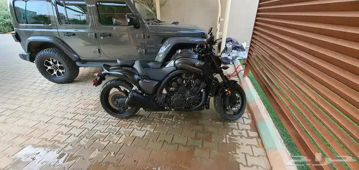 2018 yamaha Vmax with 240mm rear tire kit الوحيد بالمملكة 8
