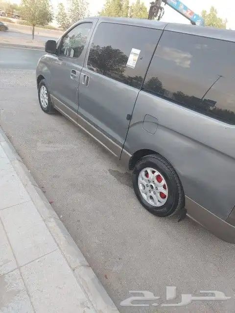 سيارة فان H1 عائلية للايجار الشهري 3