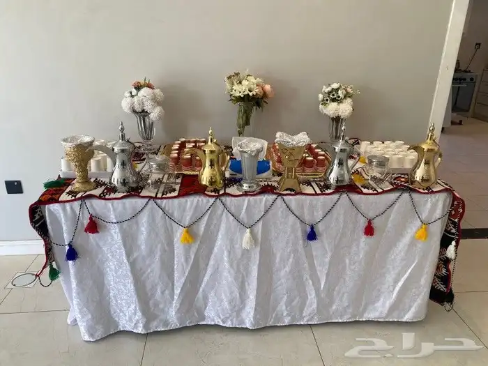 تأجير طاولات طعام 4