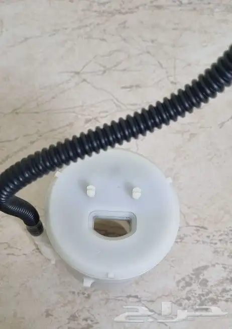 فلتر بنزين اصلي وكالة تويوتا يارس 2011 1