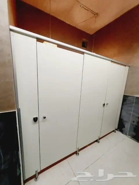 HPL toilet cubicles and partitions 1
