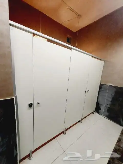 HPL toilet cubicles and partitions 0