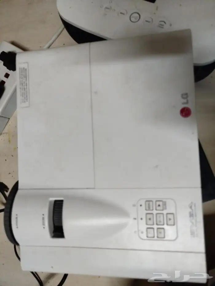 بروجكتر شبه جديد 5