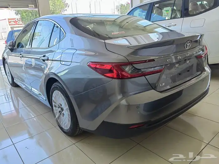 تويوتا كامري ال اي بنزين 2025 4