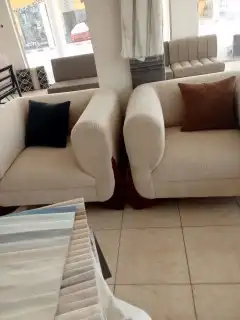فني تفصيل وتنجيد جميع انواع الكنب والستائر 12