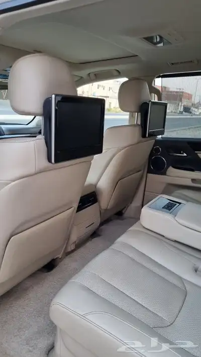تم البيع لكزس LX570 2017 21