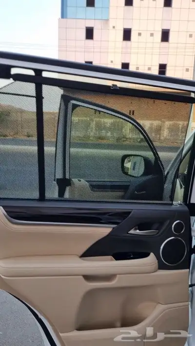 تم البيع لكزس LX570 2017 22