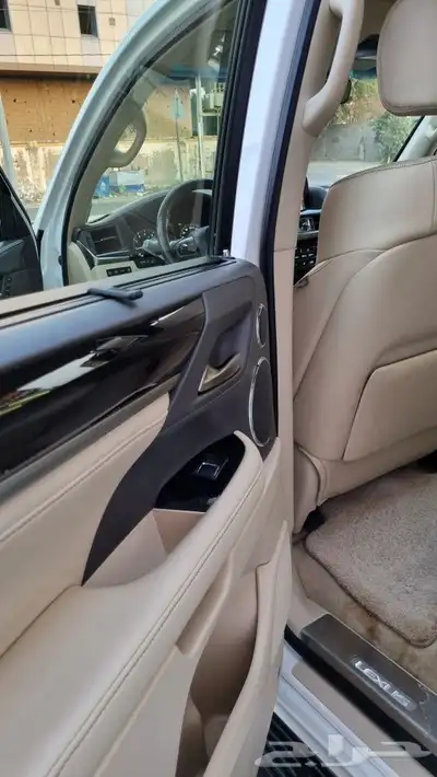 تم البيع لكزس LX570 2017 19