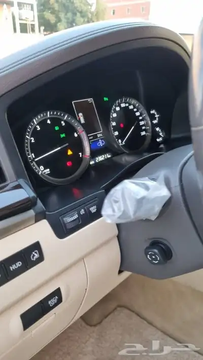 تم البيع لكزس LX570 2017 15