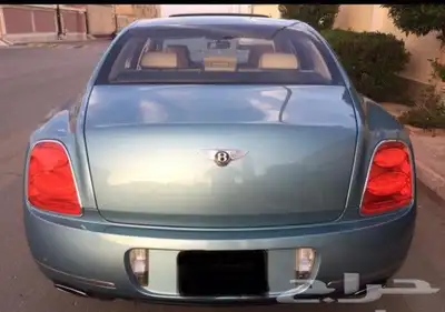 سياره بنتلي 2010 3