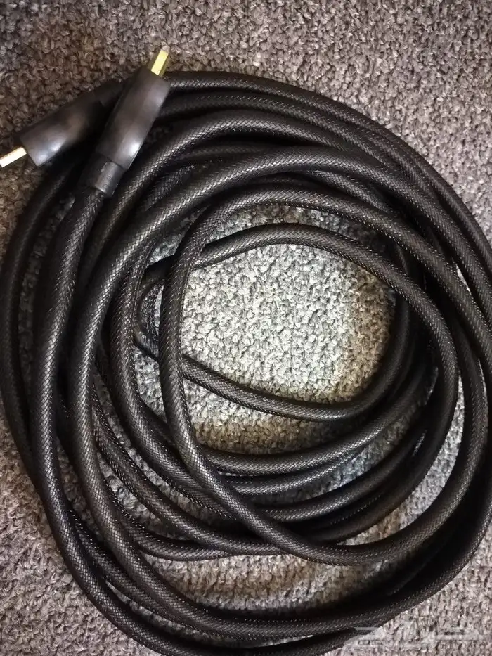مجموعة شواحن لابتوب وسلك hdmi 7