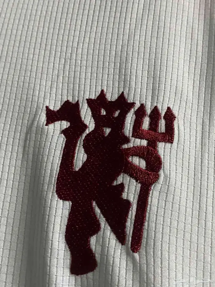 تيشيرت مانشستر يونايتد الابيض والاحمر 2