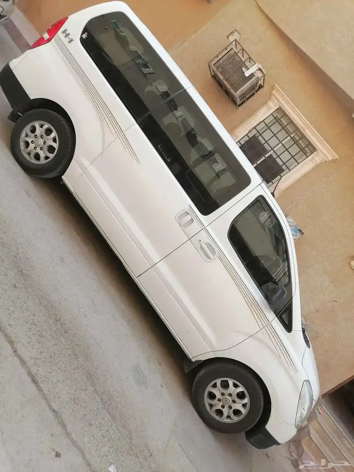 فان للنقل داخل وخارج الرياض 1
