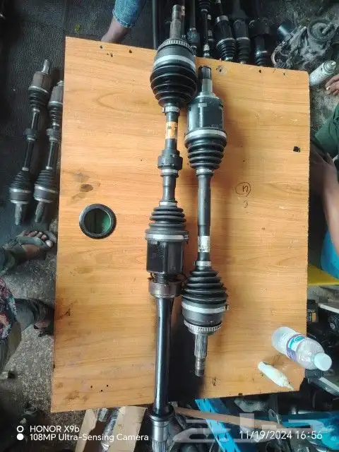 قطع غيار السيارات تويوتا 4