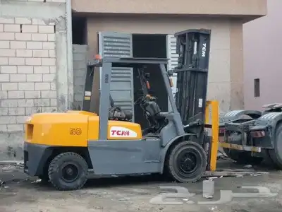 رافعه شوكيه فواركلفة سيزرلف رافعات شوكية للايجار 1