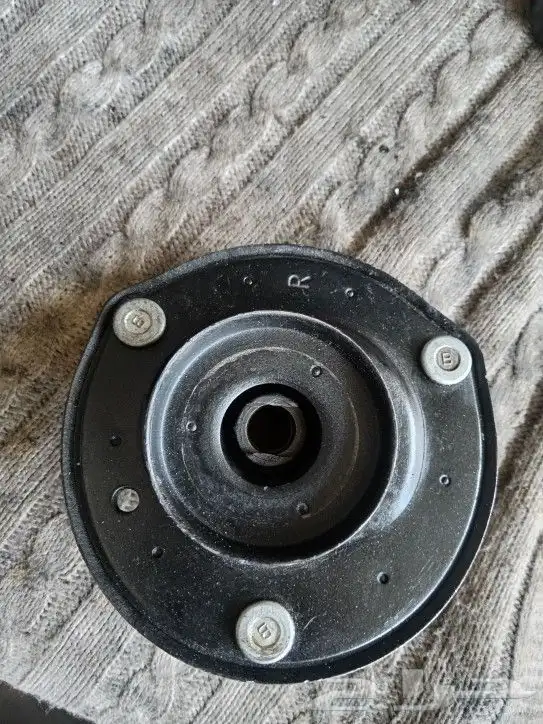 قطع غيار السيارات تويوتا 3