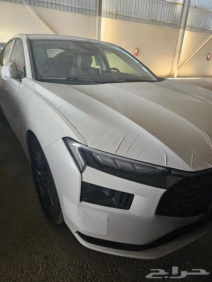 تورس ترند 2025 ابيض واسود مبيعات بنووك 1