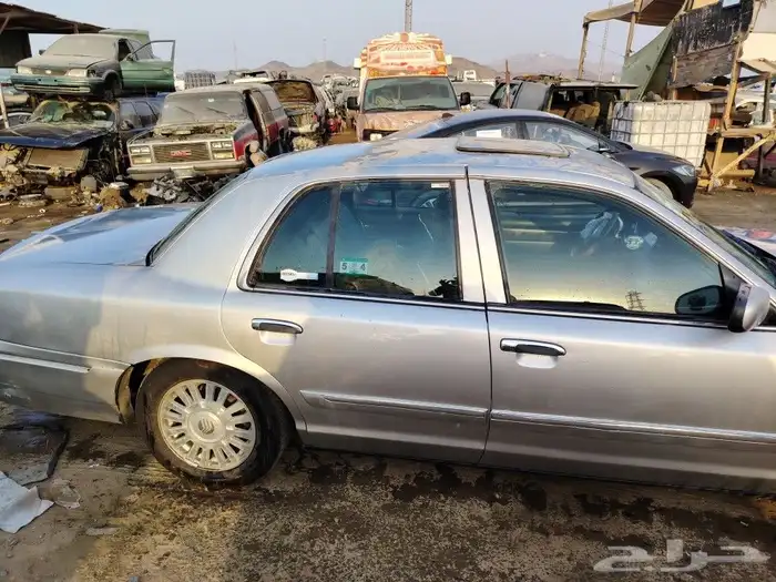 فورد ماركيز 2008محركات شرط بدي بلد للبيع فطع غيار فقط 6