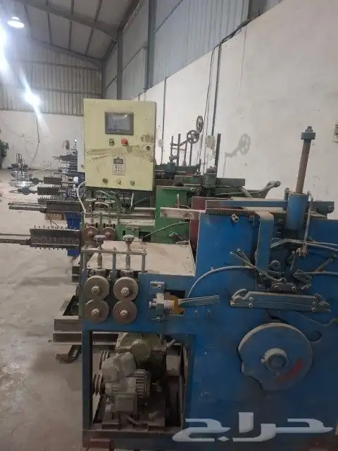 مصنع علاقات ملابس للبيع 1