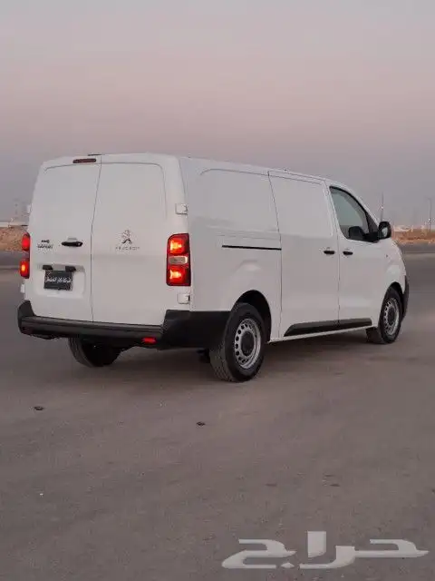بيجو اكسبريت 2021 6