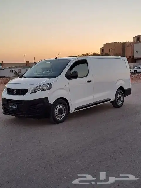 بيجو اكسبريت 2021 7