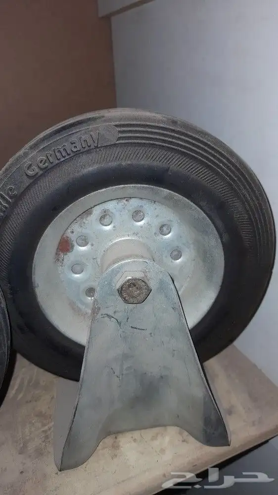 كفرات عجلات ثابت ومتحرك 1