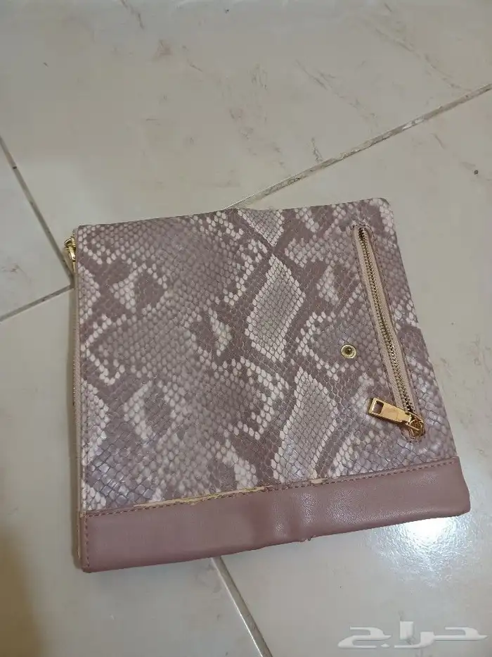 محفظة نسائية 2