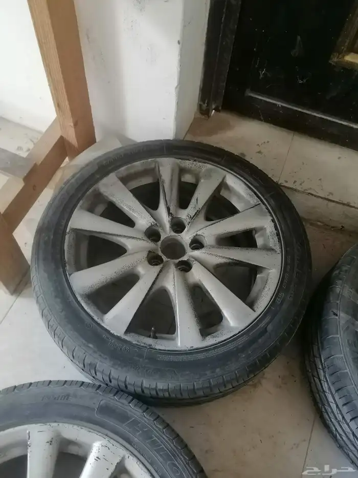 للبيع جنوط لكزس 5
