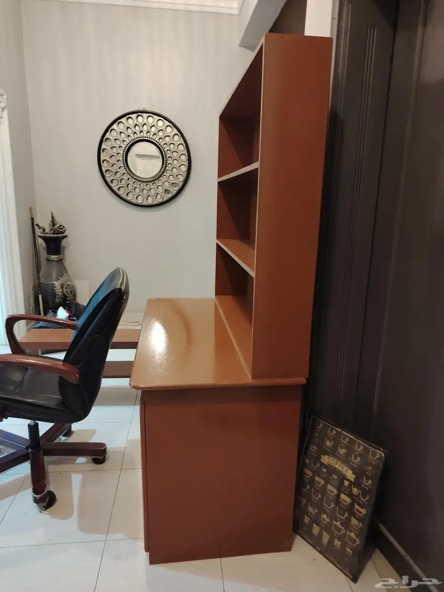 مكتب مستعمل للبيع 3