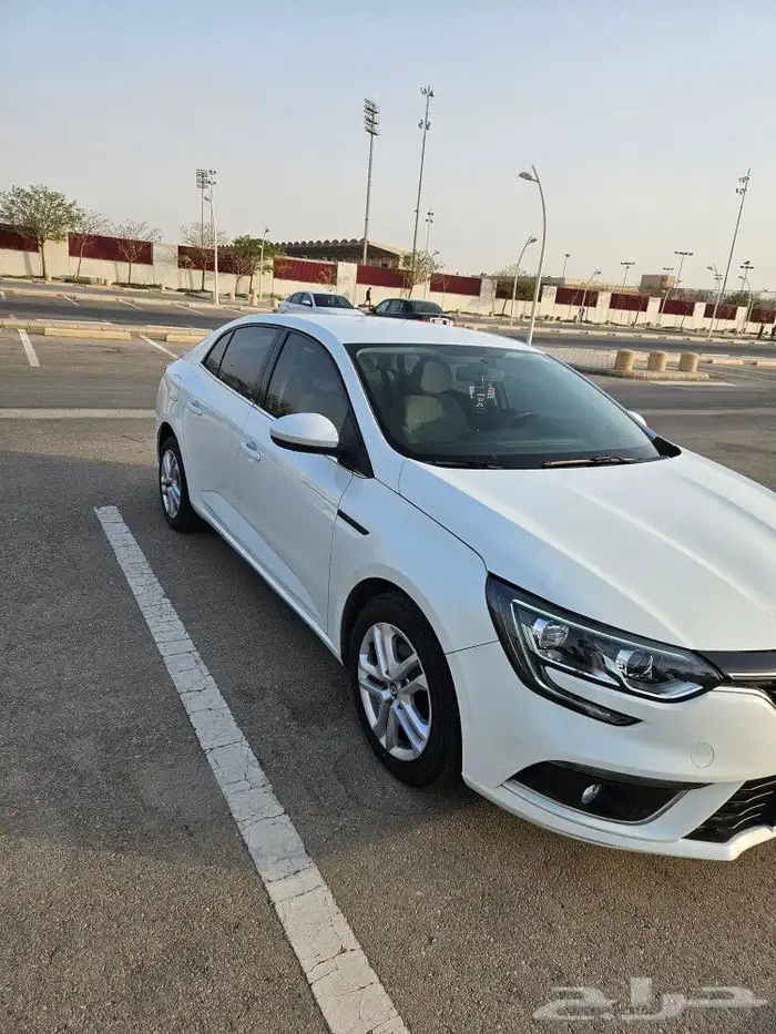 رينو ميغان 2021 1