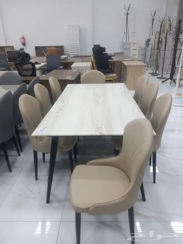 طاولات طعام رخام وكراسي جلد 2