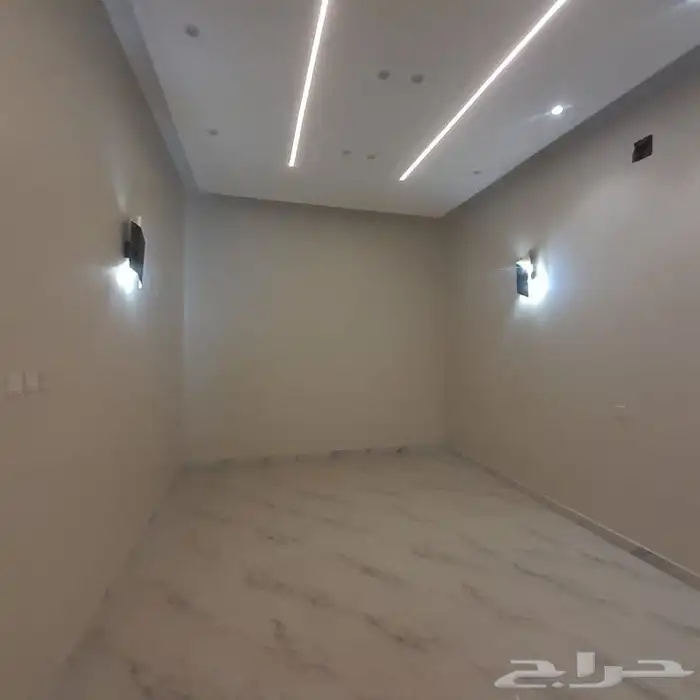 فيلا للبيع في حي العريجاء الوسطى 8
